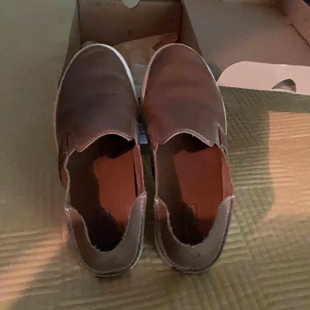 OluKai Brown Mules Comfortable slide on shoes
